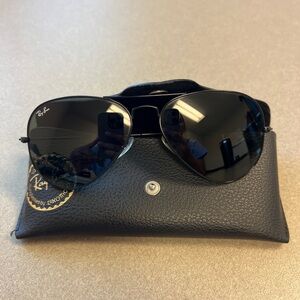 Ray-Ban Classic Black Aviator Sunglasses